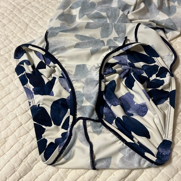 CARVE DESIGNS Onesie Rash-guard - Picture 5 of 7